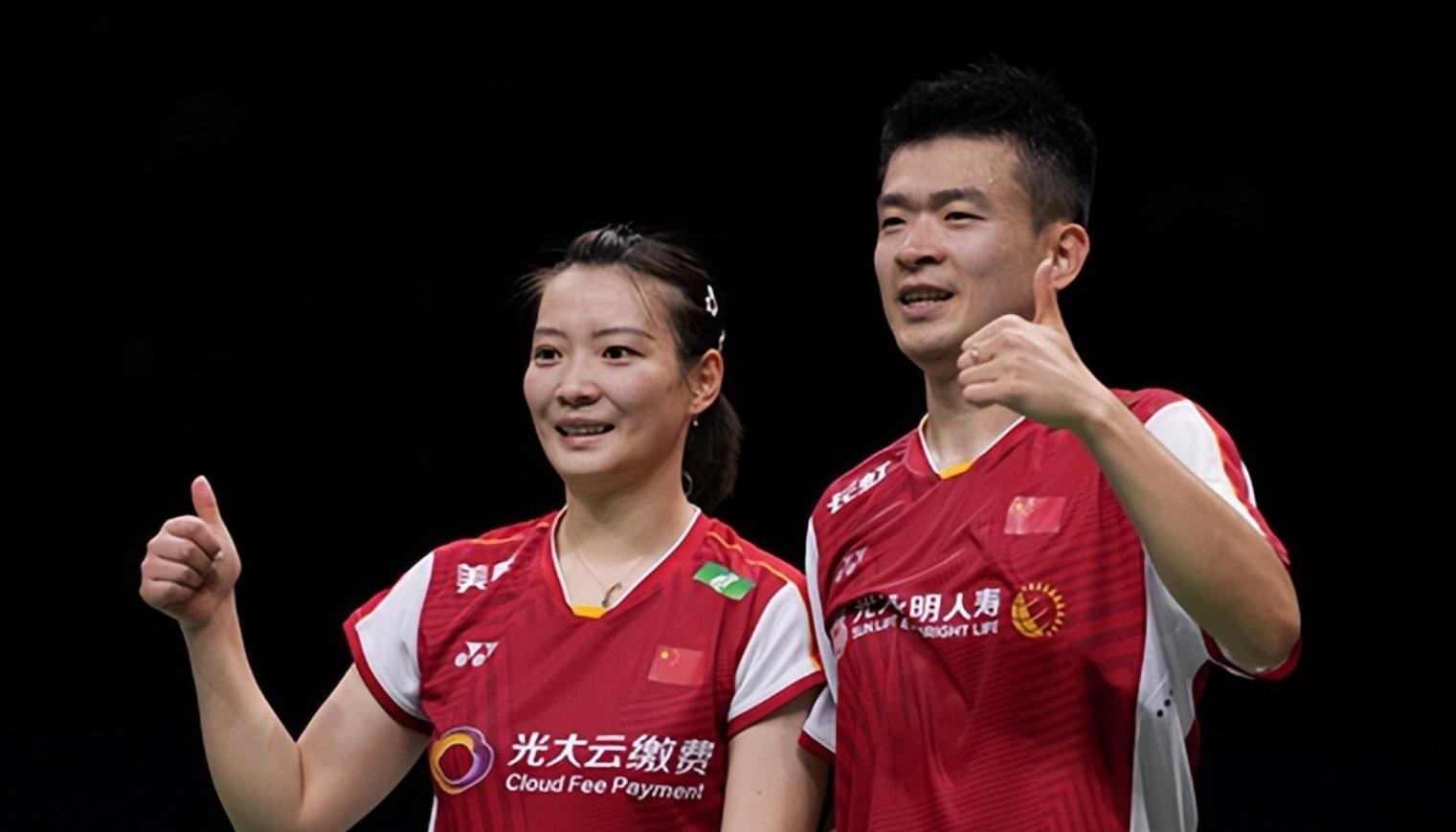 中国1:0战胜韩国全场球迷高唱国歌,中国横扫韩国