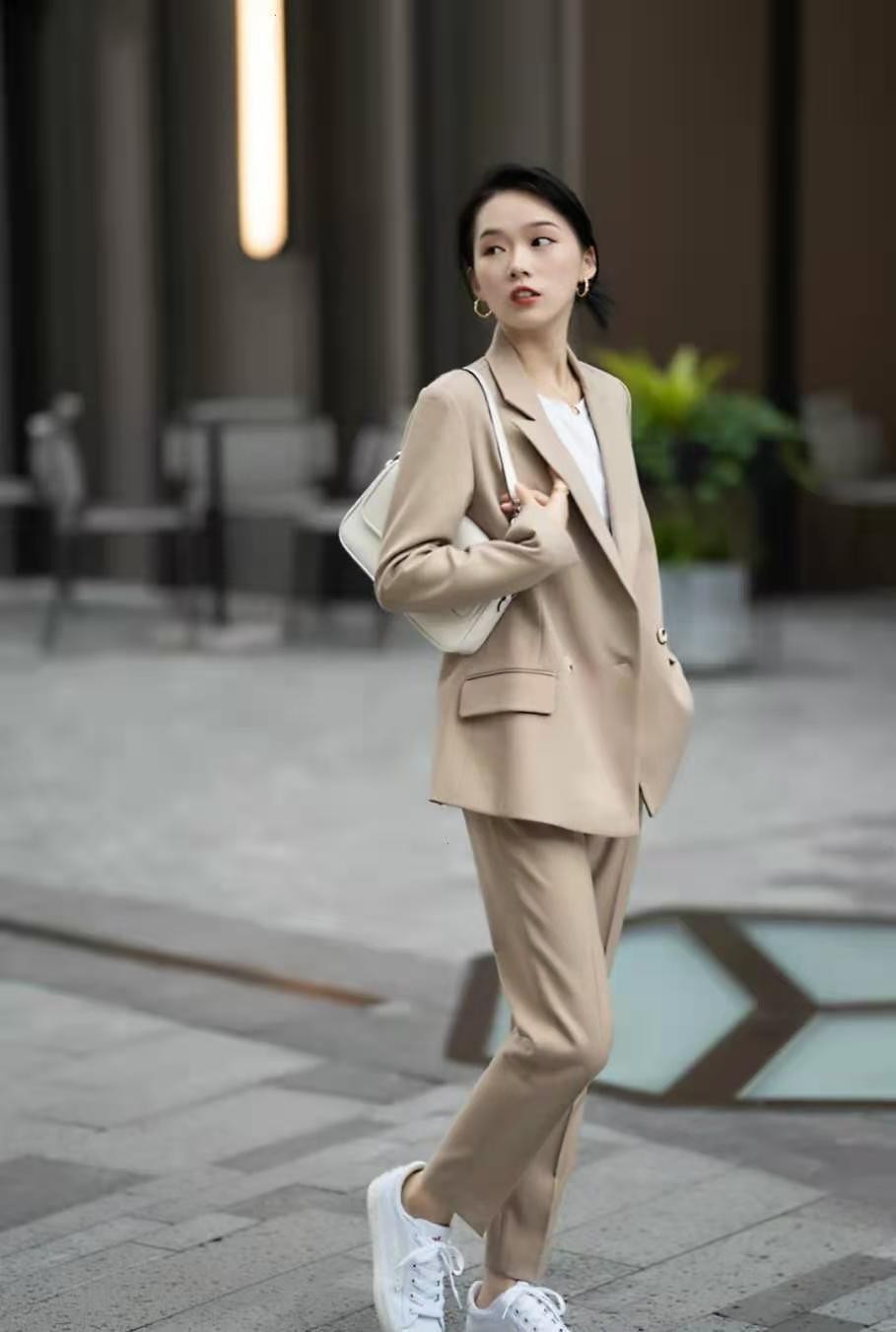 上了年纪的女人少穿这4种衣服,上了年纪的女人少穿这3种外套