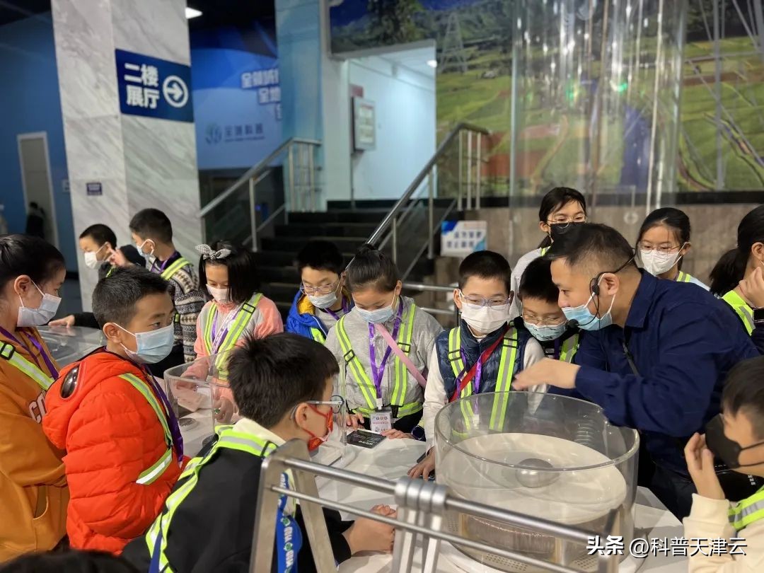 原来物理还能这样玩!|“少年工匠—平衡的奥秘”主题冬令营圆满闭营