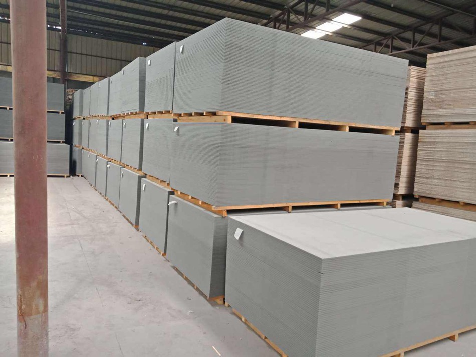 石膏板和硅酸钙板有什么区别？做吊顶该选哪个