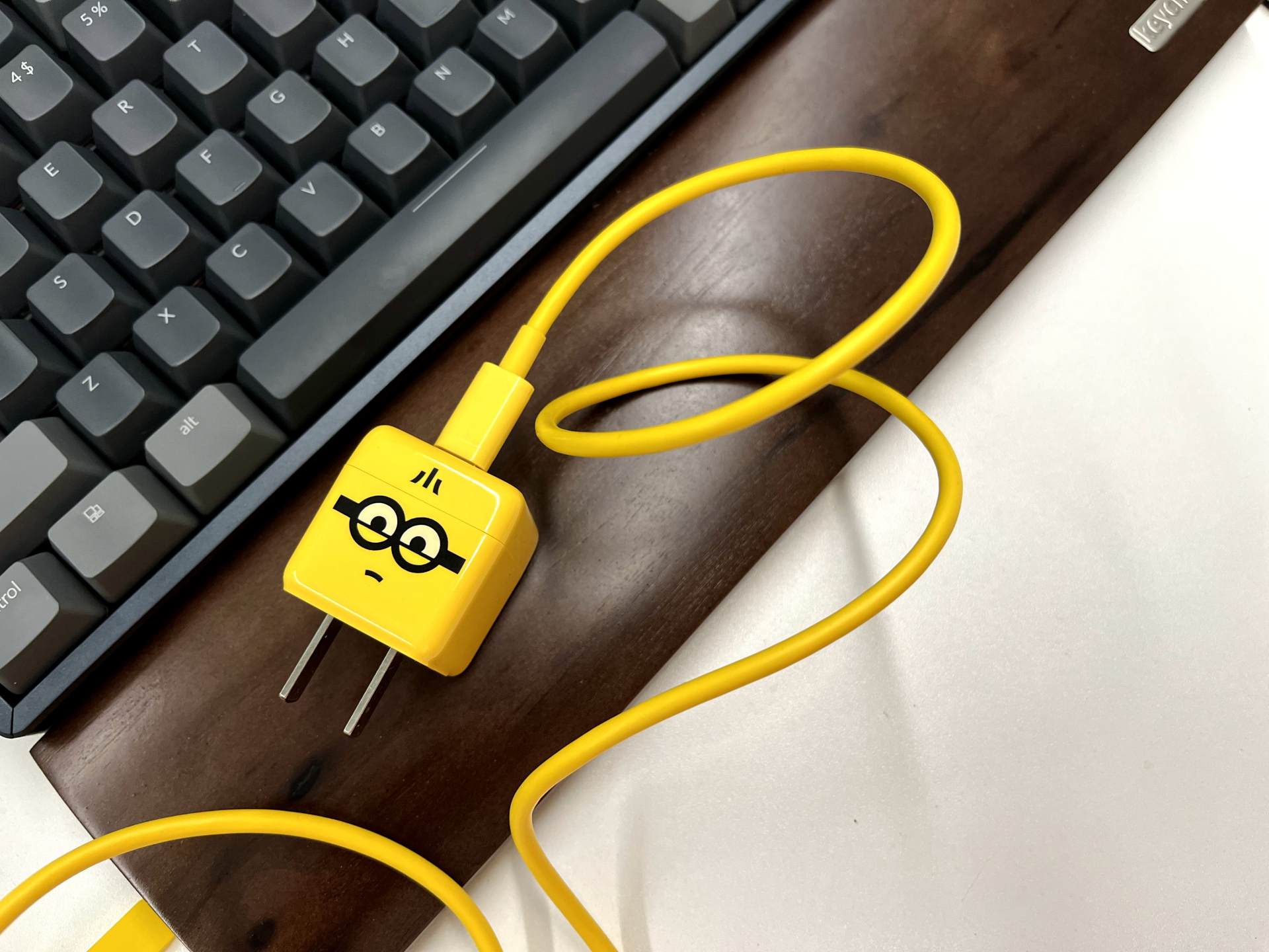 现在入手iphone13值不值得,现在入手iphone13值不值