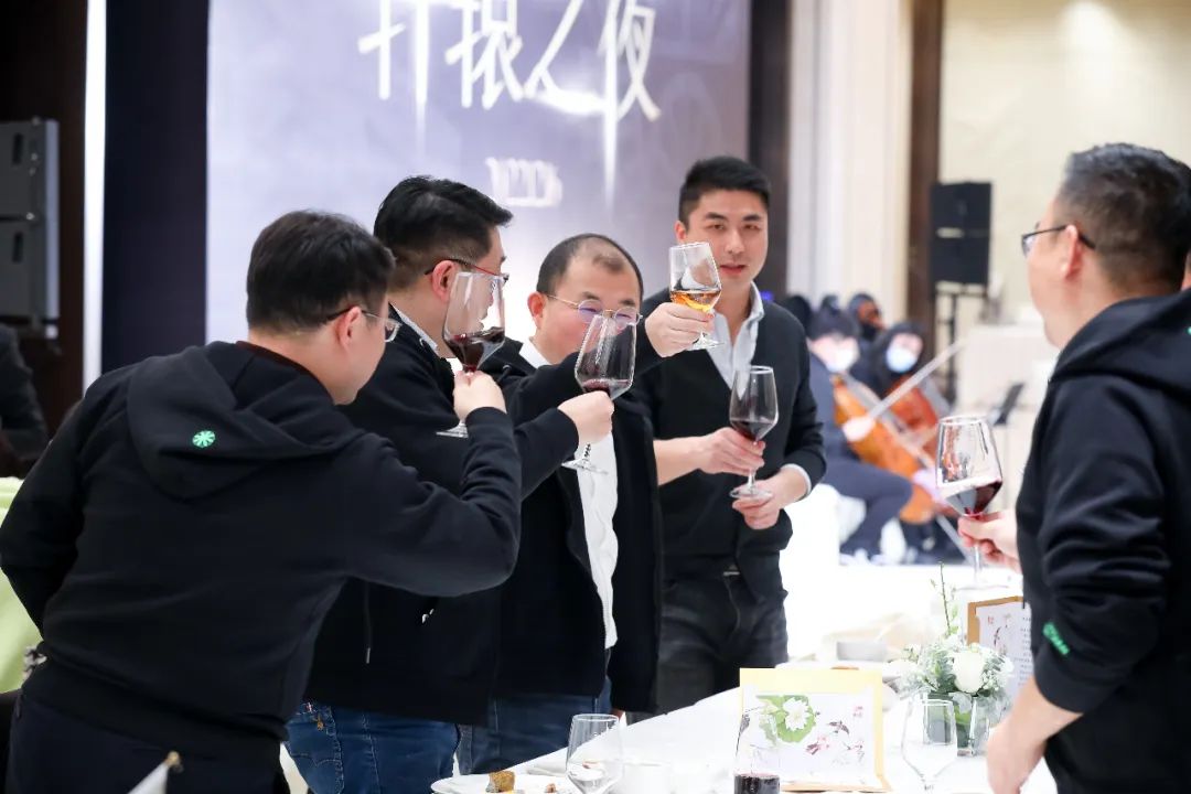 2022是未来很多年的转折点|汽车商业评论元旦献词