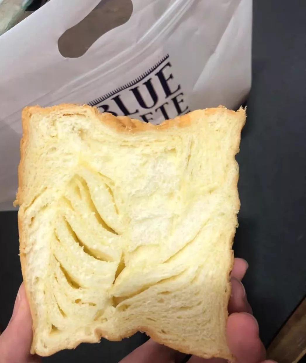 特别爱吃面包是什么原因,特别爱吃面包是什么体验