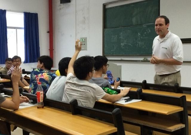 广东各专科院校录取分数线2021,广东这所高职更名大学