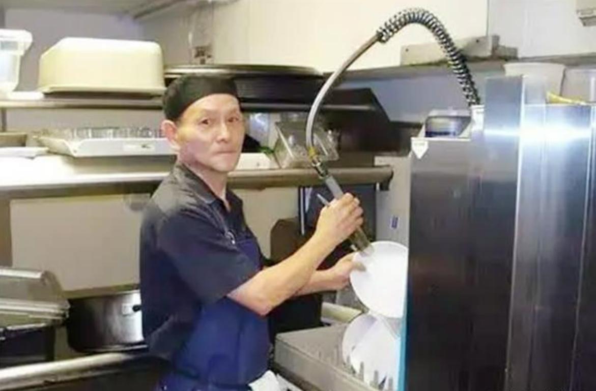 在日本当黑户的丁尚彪,在日本打黑工的老丁