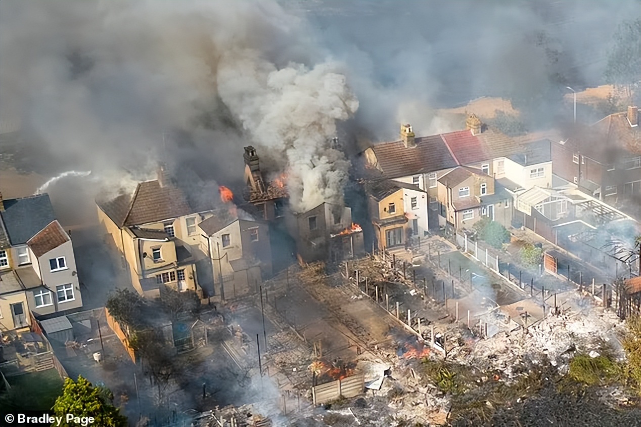 热浪over！英国温度一夜骤降15℃，多地迎来大降雨