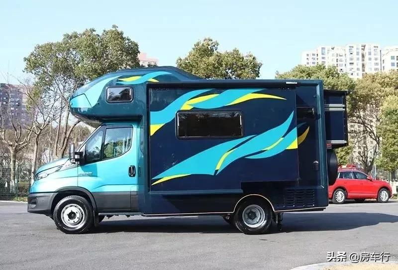 最新款进口顶级依维柯b型房车,依维柯房车推荐10万到20万之间7座