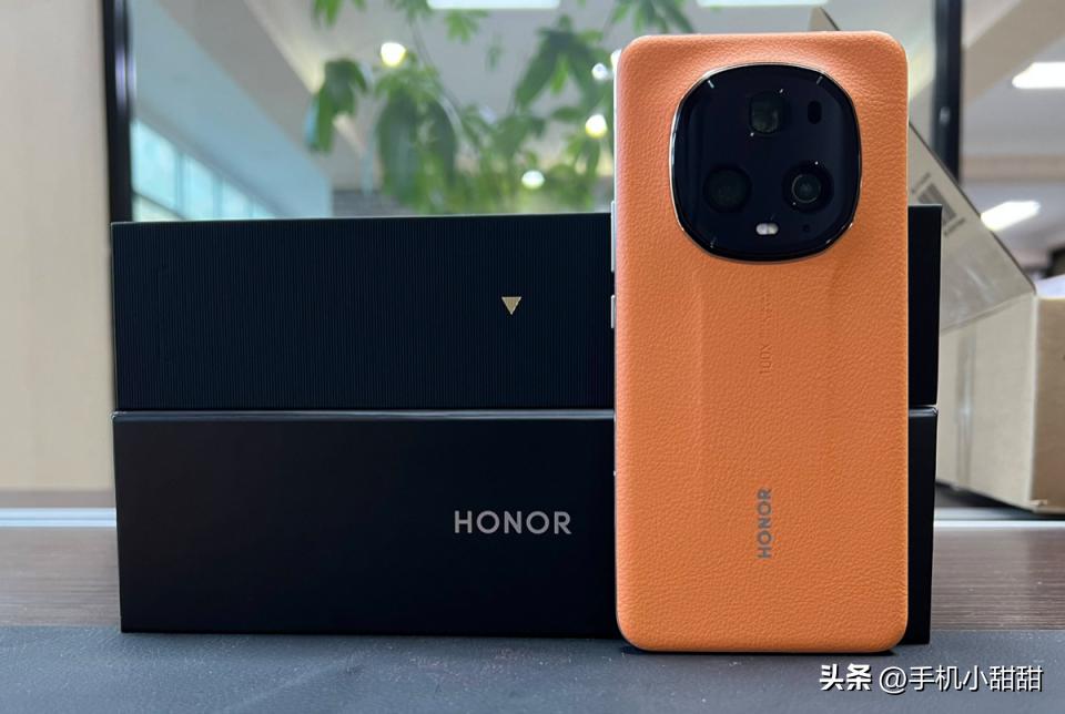 荣耀手机线上线下“双开花”，但是别乱买，这3款手机才值得入手