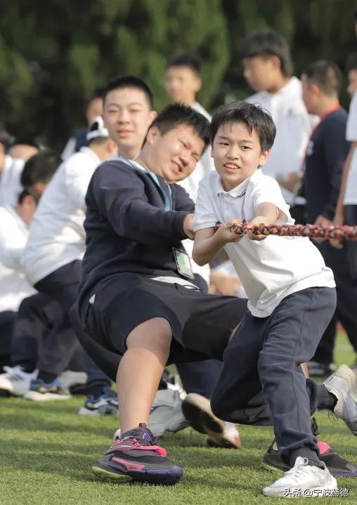 除了直升初中部，赫德6年级还有哪些特点？