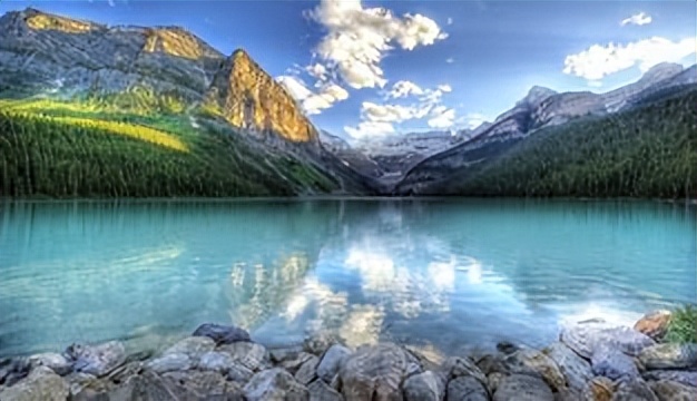 头条做自媒体赚钱容易吗,怎么做头条自媒体挣钱一天赚多少