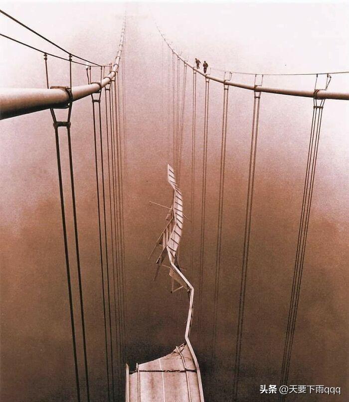 变态的纳粹德国，*光脱**犹太人女人衣服，集体*杀屠**!,2