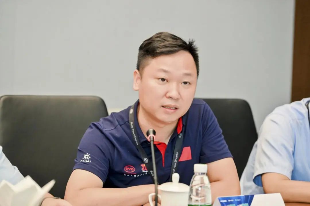 新能源汽车的领跑者比亚迪的成功,比亚迪新能源插电混动电动汽车