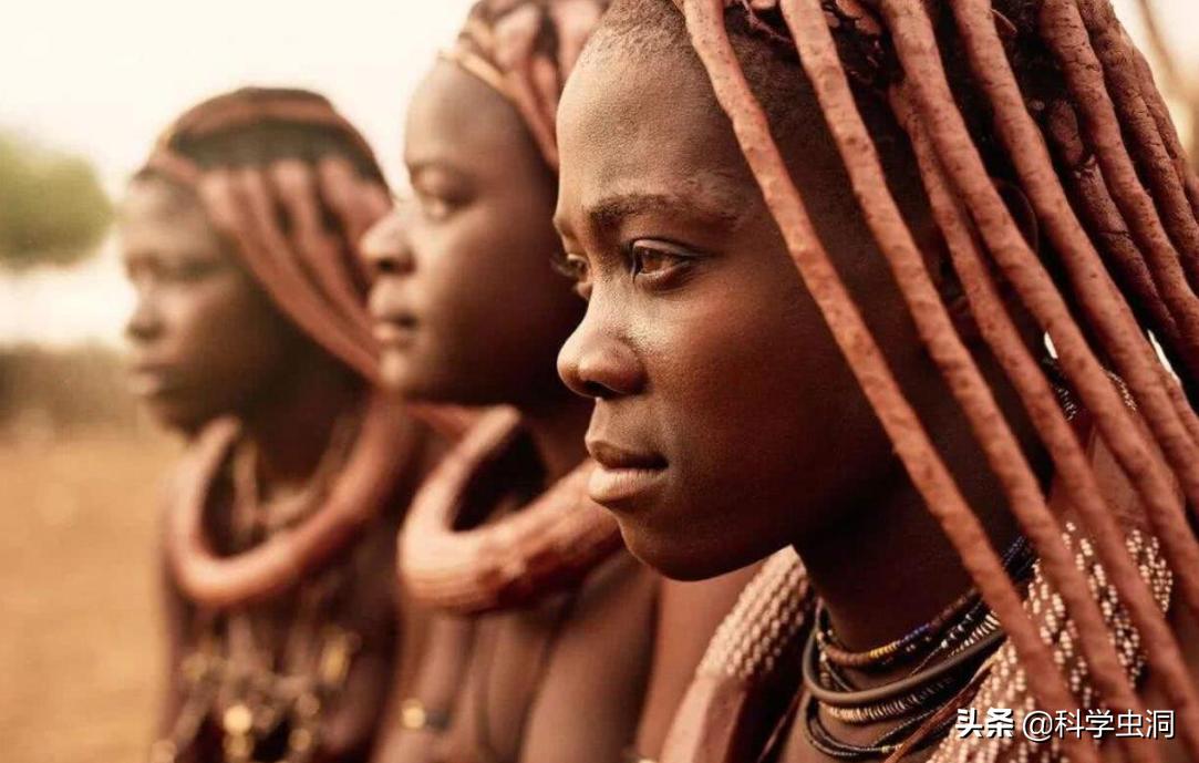 洗澡搓下来的黑泥到底是什么？显微镜放大100倍，画面不忍直视