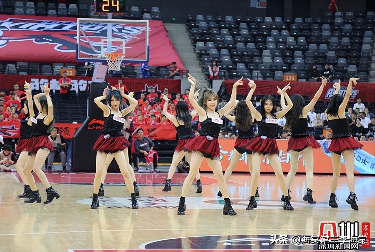 有广东自媒体爆料朱芳雨从美国回来以后可能退位王仕鹏上位？