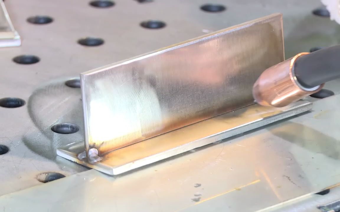 一体化冲压与一体化压铸的区别,一体化压铸与传统压铸的区别