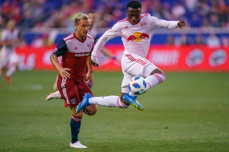 “抓住”梅西你需要什么样的相机？