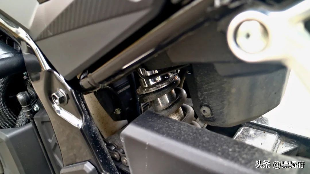 要啥没啥就是有个好心情,要啥没啥还想要浪漫