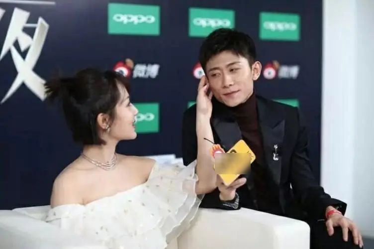 张一山与杨紫到底是友情还是爱情,张一山和杨紫到底是友情还是爱情