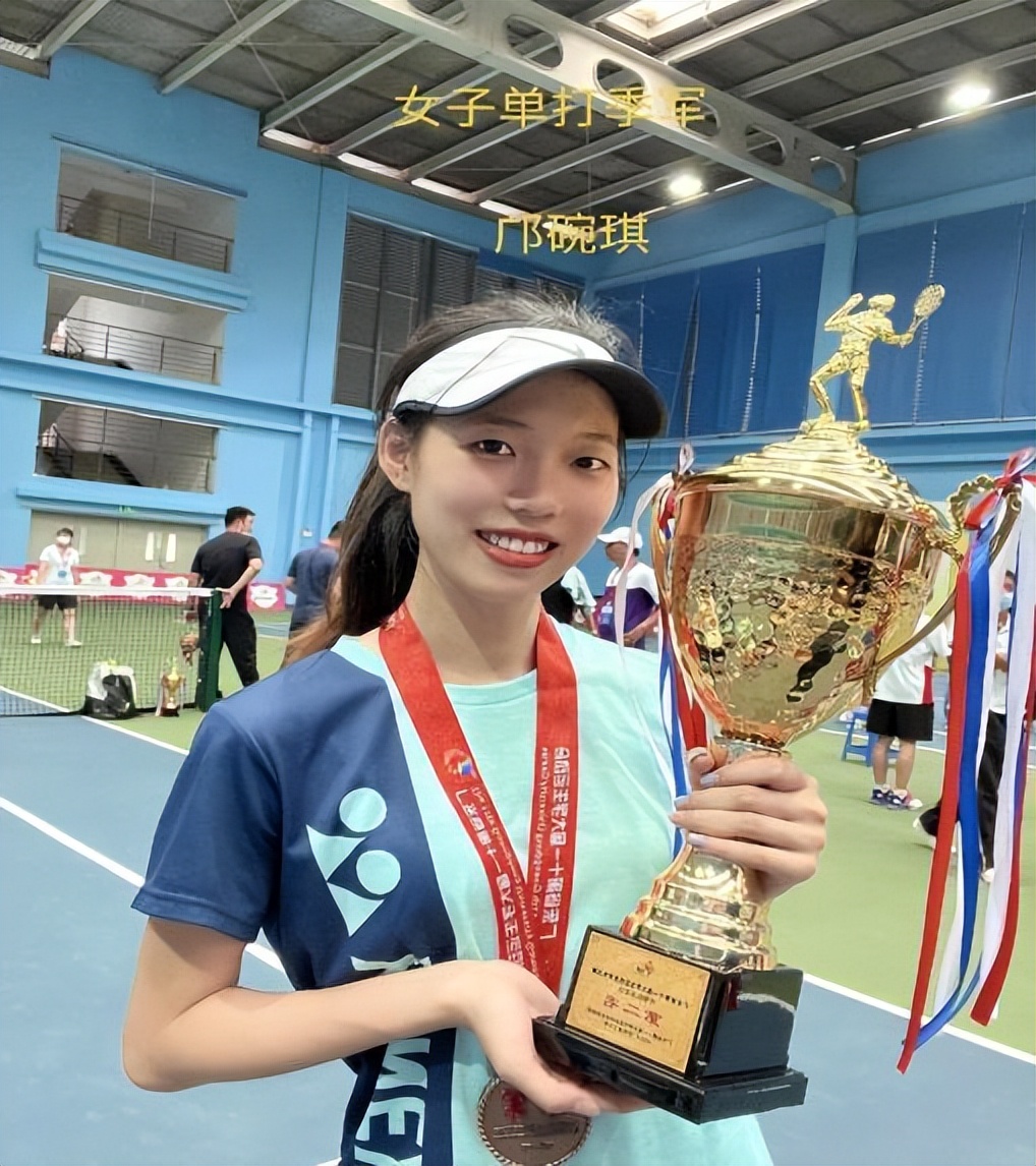 网球学校全国大赛,学校举行网球比赛