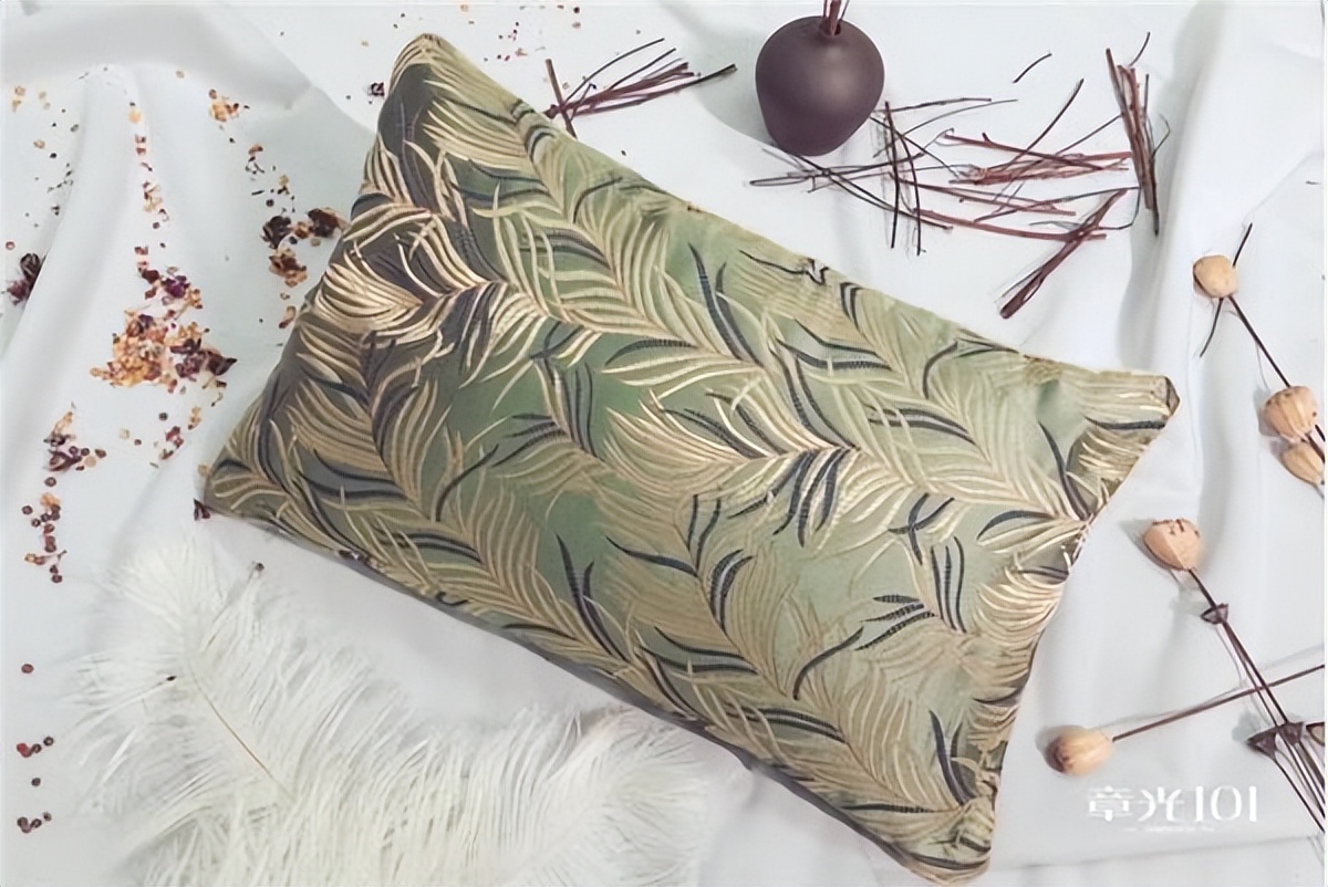 枕头里面装哪三种中药有助睡眠,什么中药做枕头睡觉对身体好