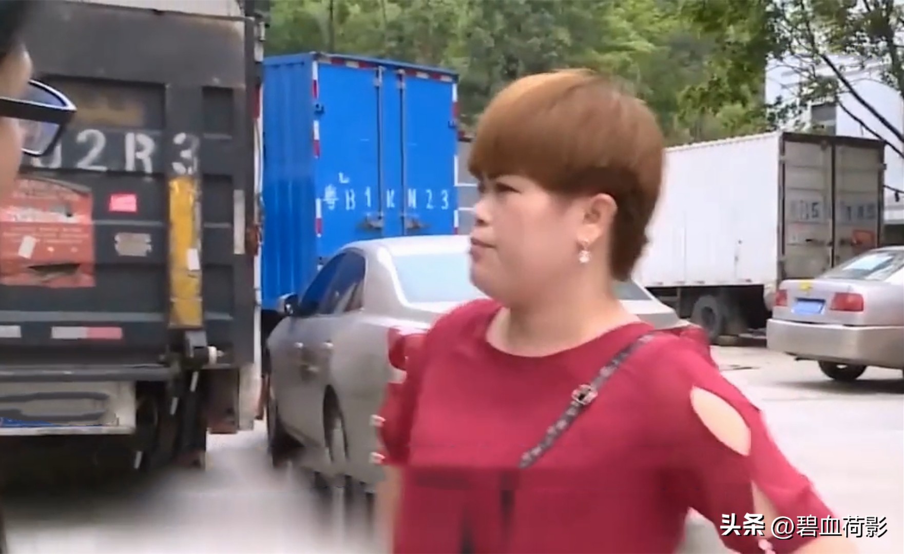 男子出轨妻子闺蜜妻子勃然大怒,男子出轨女友闺蜜女友暴怒