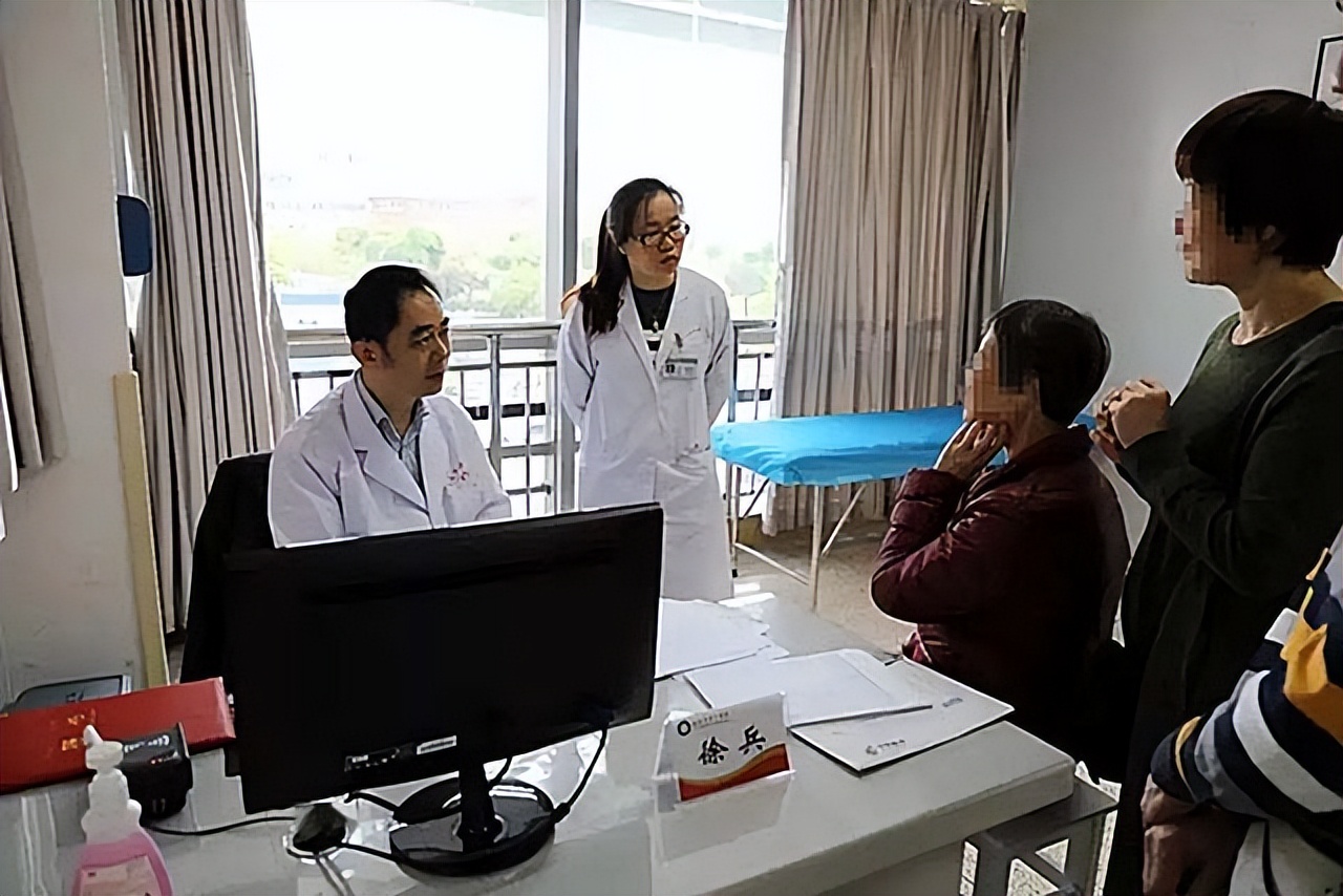 14年尿毒症女孩寻亲十几年无果,癌症女孩临终前苦苦寻亲