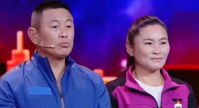 两代人的足球梦培训“大山精灵，铿锵玫瑰”