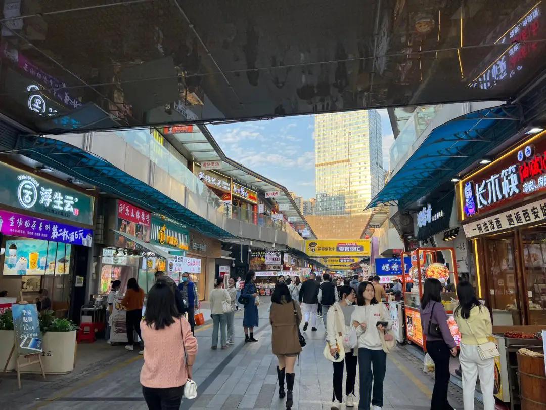 南昌红谷滩小吃街攻略视频,万寿宫老南昌美食小吃街攻略