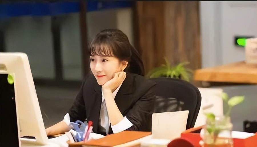 上海大学生的真实收入,上海本科生平均月薪