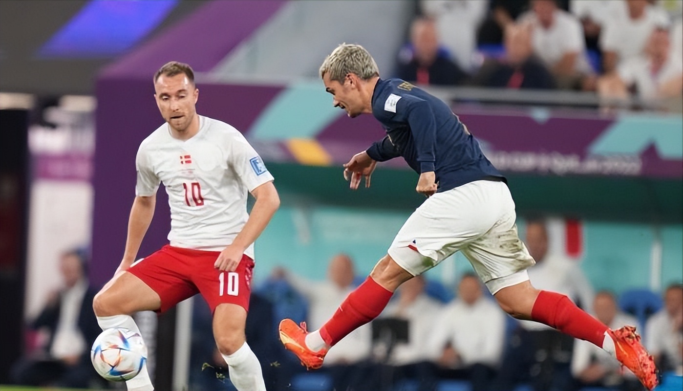 格列兹曼进球后示爱女友,格列兹曼示爱妻子