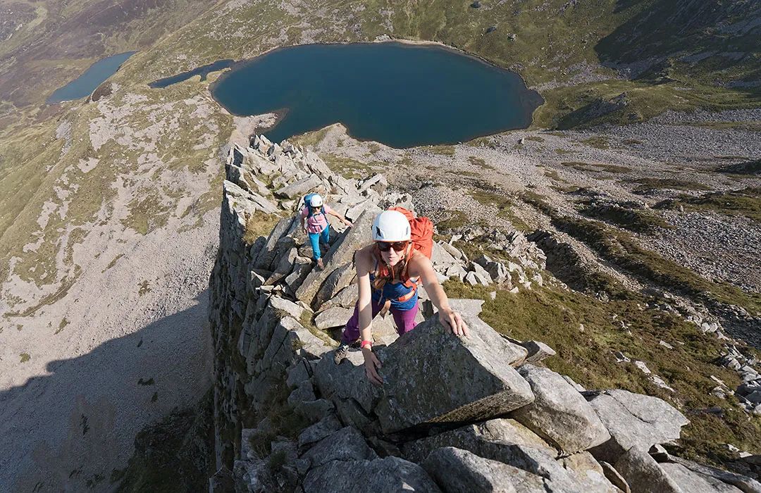 徒步和攀岩,徒步加攀岩带你寻找生命的真谛