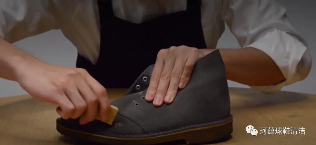 麂皮球鞋沾水了怎么修复,麂皮球鞋彻底清洗