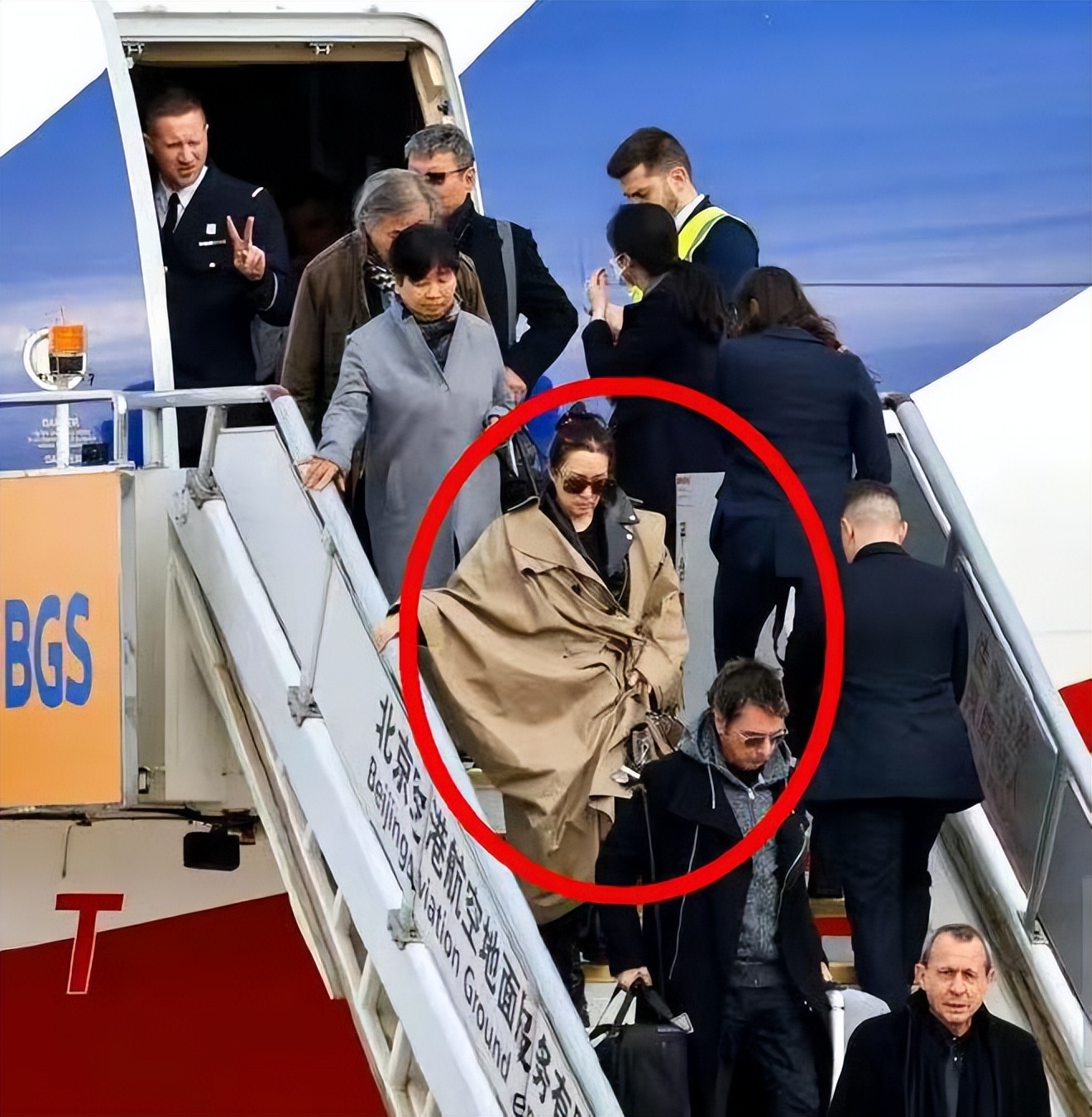 王菲活动穿搭,王菲参加活动穿搭