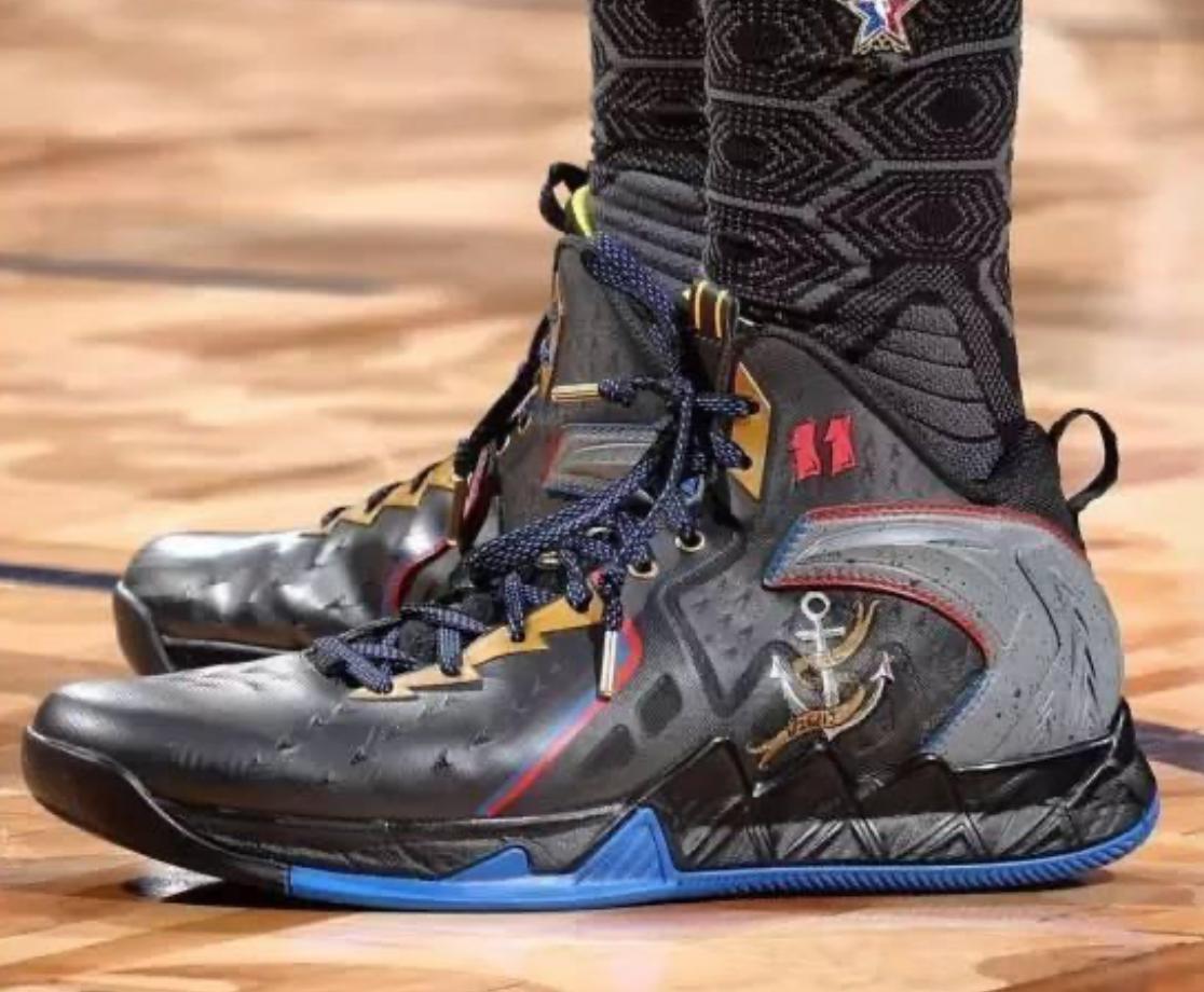 克莱汤普森成安踏最敬业代言人，8000万美元合同不亏，若夺冠赚翻