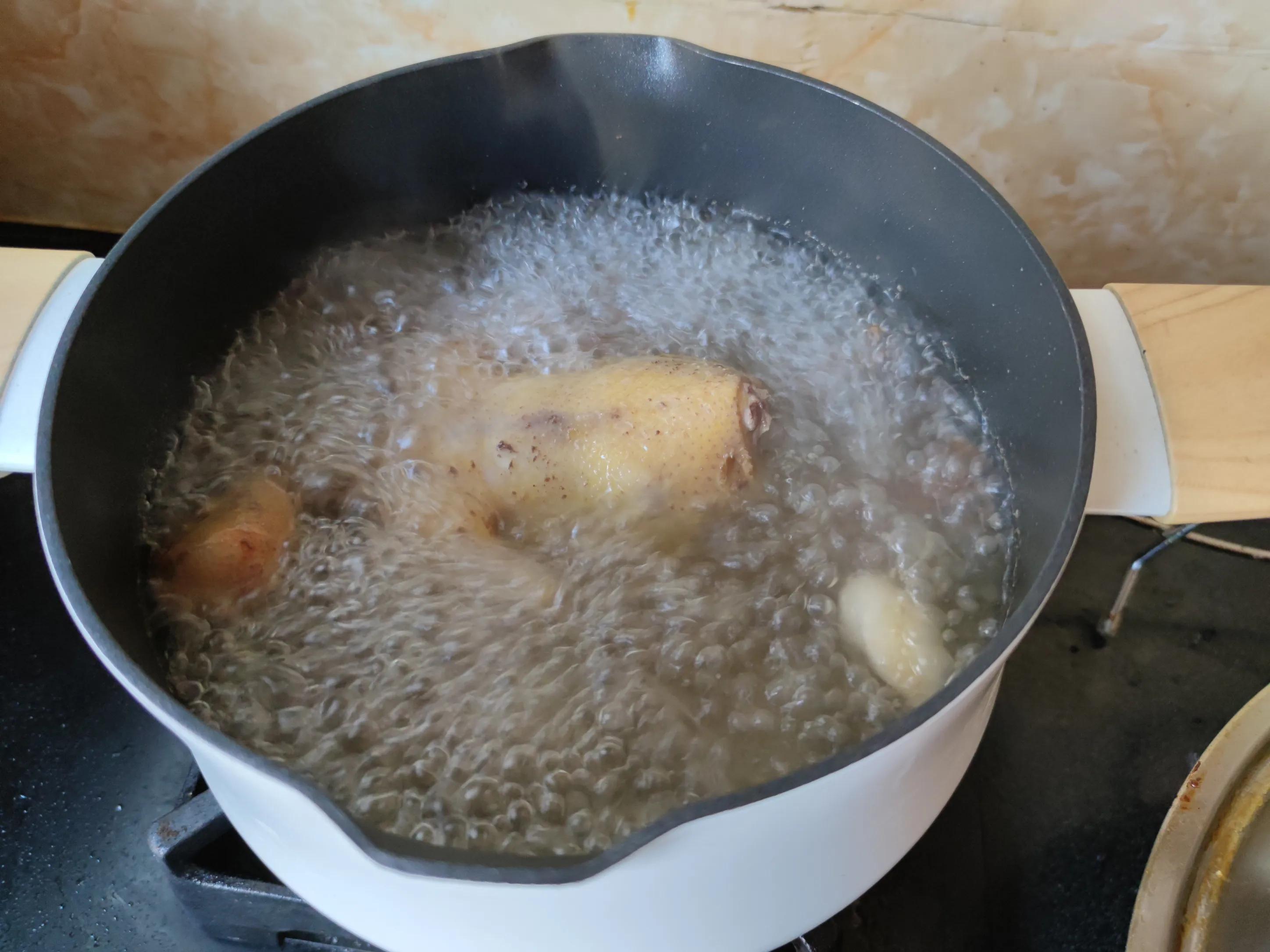 今日小雪天冷了记得添衣保暖,明日小雪吃什么食材