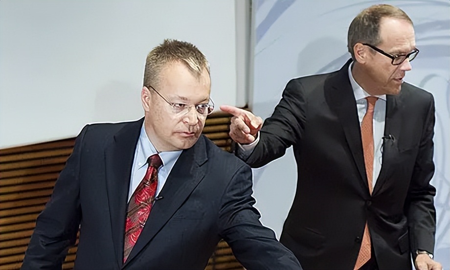 诺基亚手里的生化危机启示录,诺基亚跌落神坛解析