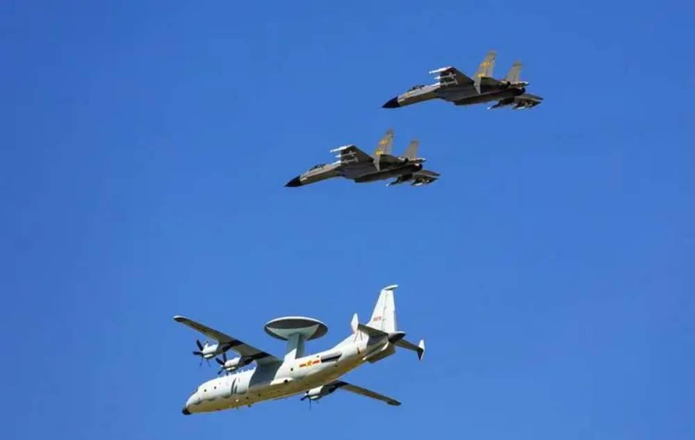 美日台兵演在即，大陆军机有突破，抵近台岛24海里，信号非常强烈