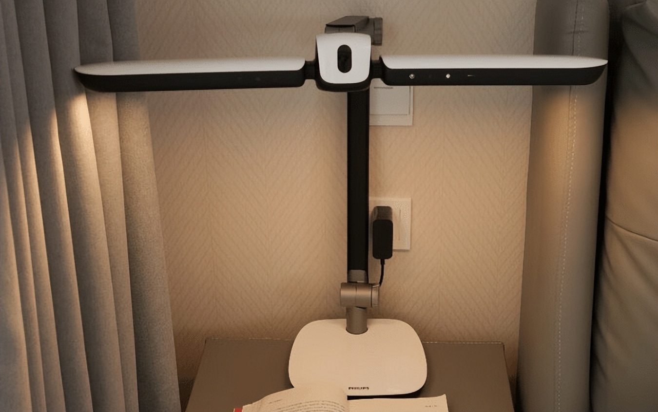 小孩用的台灯什么样的品牌好,儿童台灯灯具选择哪个好