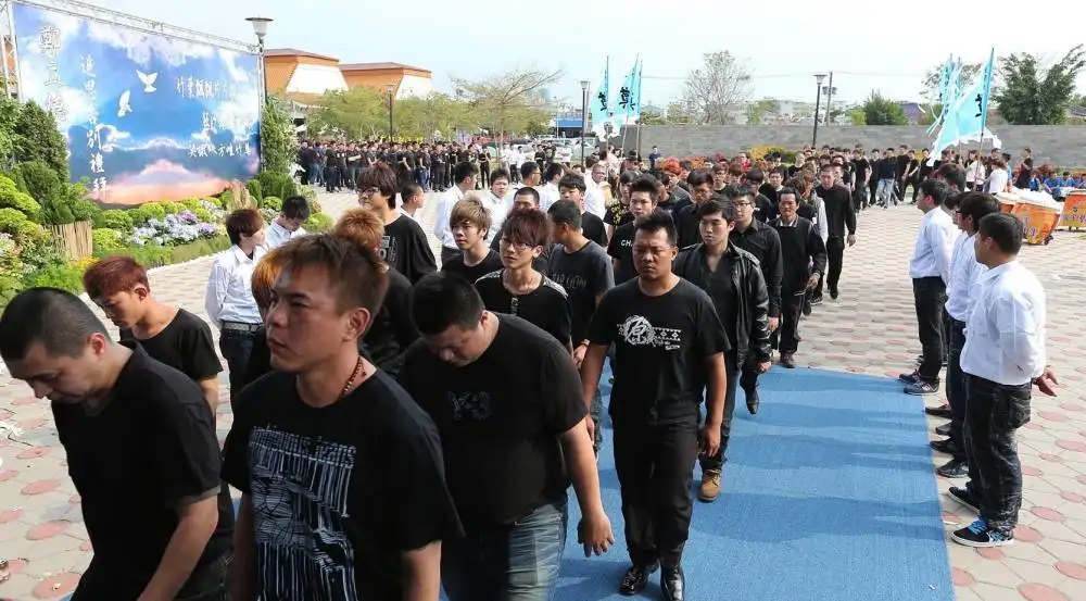 华人黑帮老大带人打纽约警察局,让意大利黑手党都怕的温州帮