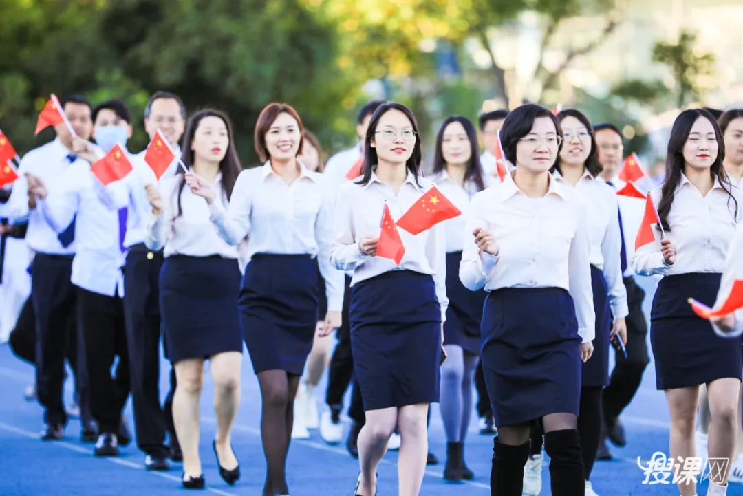 昆一中西山学校2023冬秋运动会,昆明西山学校2024届运动会