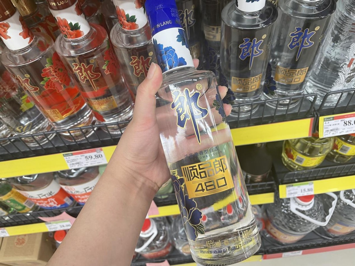 超市4款不起眼“廉价”酒,遇到别放过,都是100%纯粮,你喝过吗