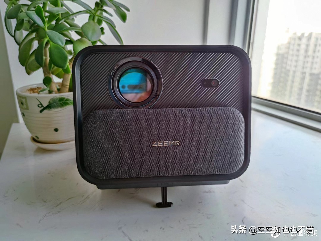 知麻z1投影仪画质,知麻z1投影仪哪个颜色好看