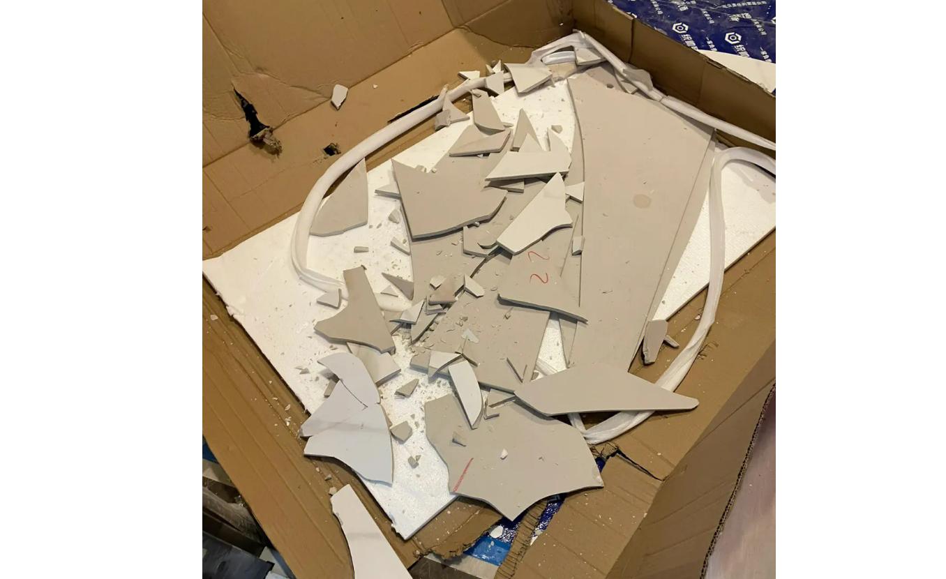 岩板餐桌优缺点选什么色好,岩板餐桌与实木餐桌的优缺点