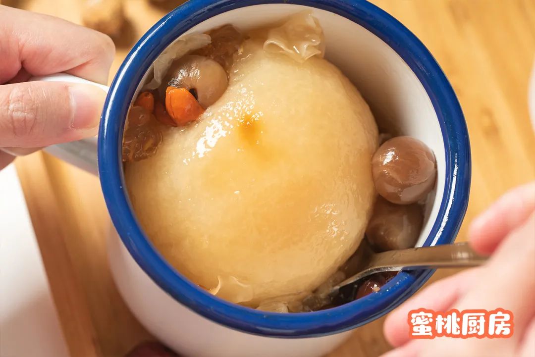 小孩支气管炎反复咳嗽煲什么汤喝,小孩子喉咙反复发炎咳嗽喝什么汤