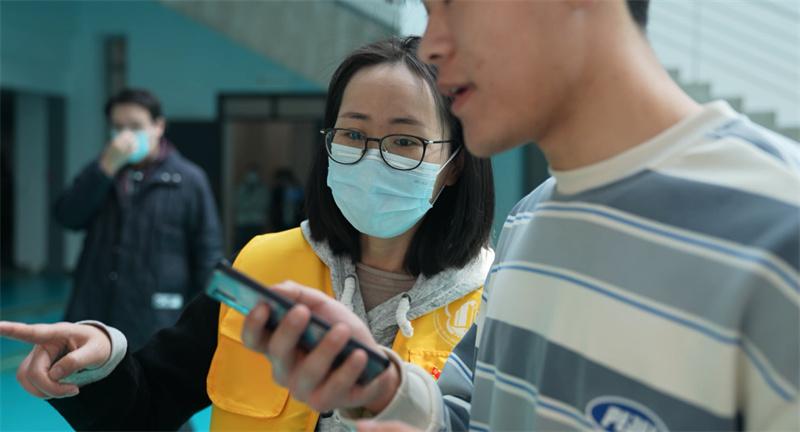 “房租易”青年服务队走进南财，为女大学毕业生提供住房租赁咨询服务