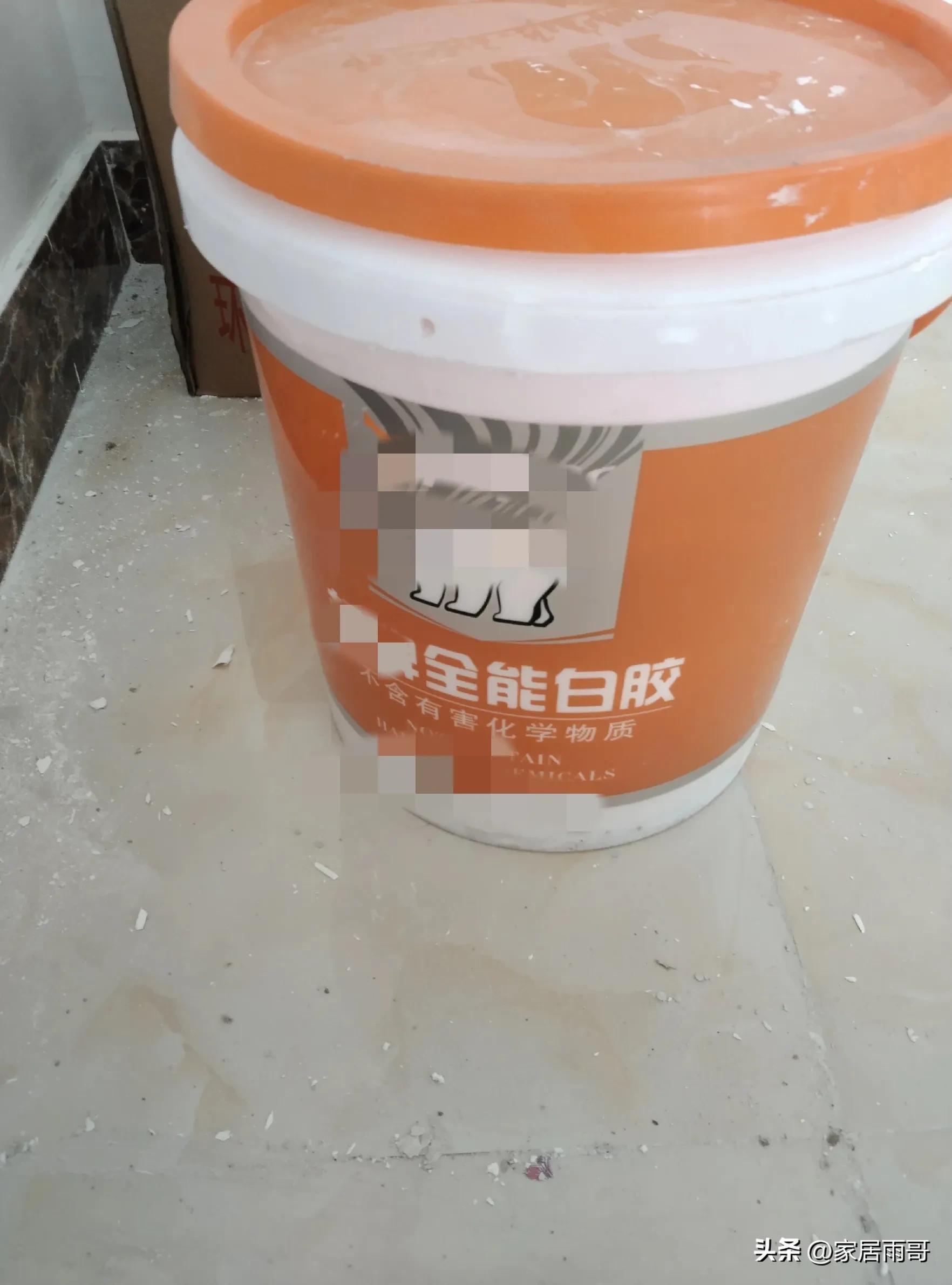 刮腻子师傅为何要加胶水,哪些地方刮腻子需要加胶水