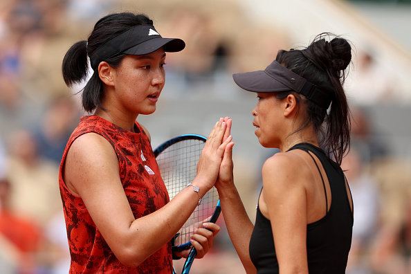 中国金花法网夺冠！王欣瑜首获大满贯冠军，逆转后状态爆发超神勇