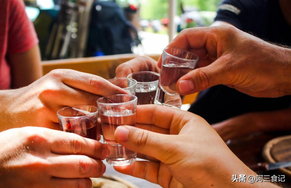 酒桌敬酒话术职场,职场酒局敬酒词