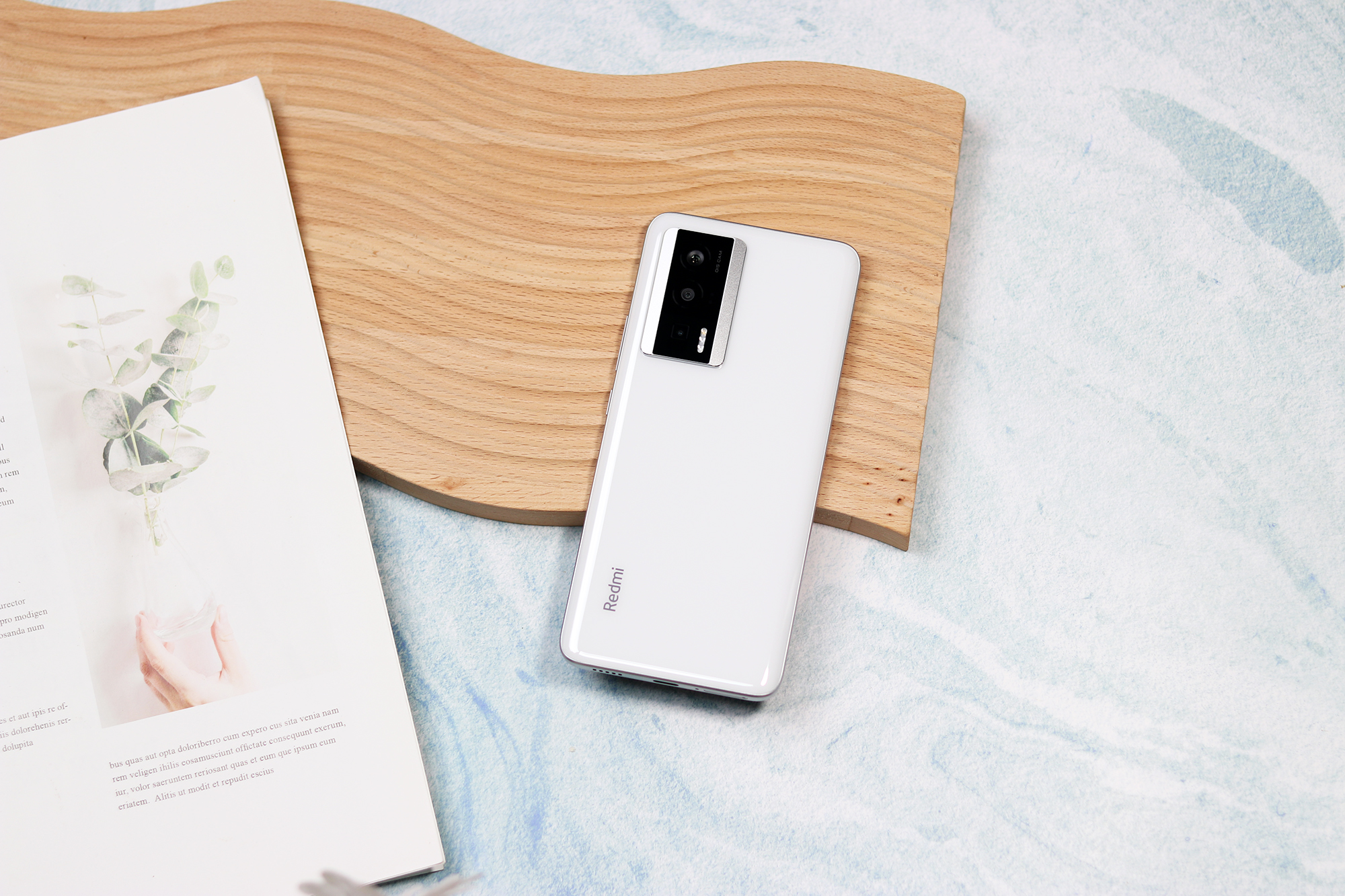 redmik60至尊版对比苹果14,redmik60和iphone14对比