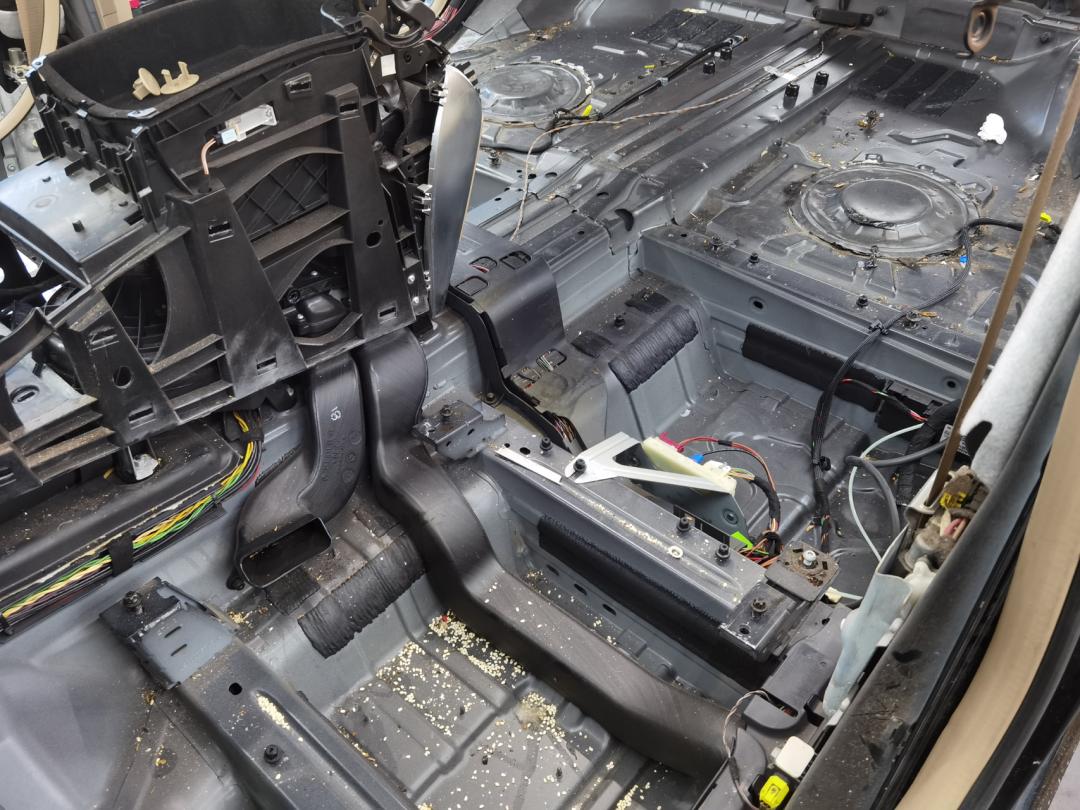 11年奔驰r350老款改新款全程过程,老款奔驰r350真的容易坏吗